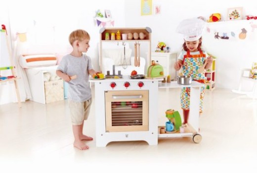 Ξύλινα Εκπαιδευτικά Παιχνίδια Ρόλων για Παιδιά και Ποια τα Οφέλη τους