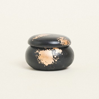 Beauty Home ΚΕΡΑΜΙΚΗ ΜΠΙΖΟΥΤΙΕΡΑ ΜΑΚΑΡΟΝ ΜΕ ΧΡΥΣΗ ΛΕΠΤΟΜΕΡΕΙΑ 6,5 x 5 cm ΜΑΥΡΟ / ΧΡΥΣΟ