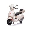 Electric motorcycle Vespa GTS Super white