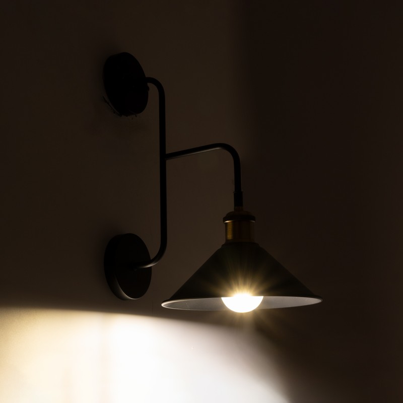 GloboStar® MAGEOR 01120 Vintage Επιτοίχιο Φωτιστικό Απλίκα Μονόφωτο 1 x E27 IP20 Μαύρο & Χρυσό Μέταλλο - Μ22 x Π30 x Υ40cm