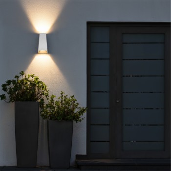 kelvo® FLUX KLV-101-0121 Φωτιστικό Τοίχου / Απλίκα LED 6W 750lm 30° AC 220-240V Αδιάβροχο IP65 Θερμό Λευκό 2700K - Bridgelux COB Chip & TÜV SÜD Driver - Λευκό Ματ - Μ5 x Π8.5 x Υ17cm - 5 Χρόνια Εγγύηση