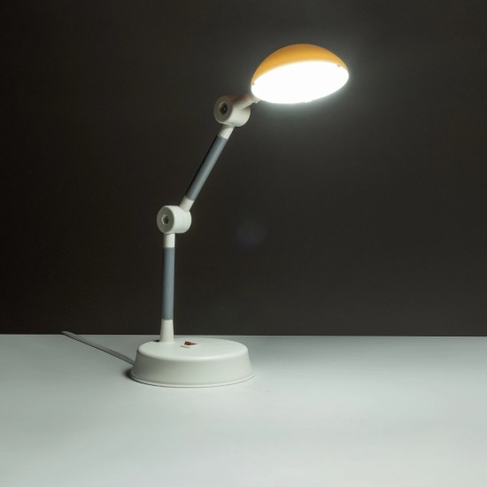 GloboStar® 202-0062 Μοντέρνο Επιτραπέζιο Φωτιστικό LED 6W 540lm 120° AC220-240V IP20 Ψυχρό Λευκό 6000K Λευκό Πλαστικό - Μ20 x Π14.5 xΥ33cm  - 2 Χρόνια Εγγύηση