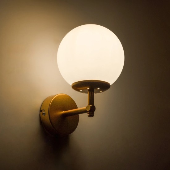 GloboStar® DALPH 203-0029 Vintage Επιτοίχιο Φωτιστικό Απλίκα Μονόφωτο 1 x E27 IP20 Χρυσό Μέταλλο με Λευκό Γυαλί - M18 x Π15 x Υ23cm GloboStar® DALPH 203-0029 Vintage Επιτοίχιο Φωτιστικό Απλίκα Μονόφωτο 1 x E27 IP20 Χρυσό Μέταλλο με Λευκό Γυαλί - M18 x Π15 x Υ23cm