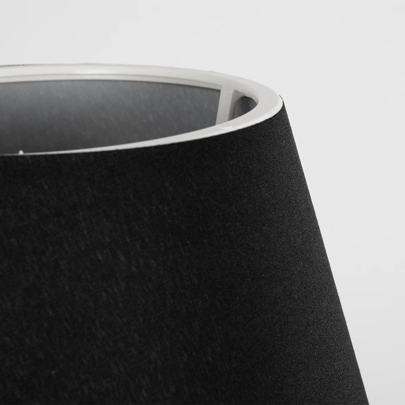 GloboStar® PYRAMID 204-0058 Μοντέρνο Eπιτραπέζιο Φωτιστικό Μονόφωτο 1 x E27 IP20 Μαύρο Μέταλλο με Μαύρο Ύφασμα - Μ22 x Π22 x Υ30cm