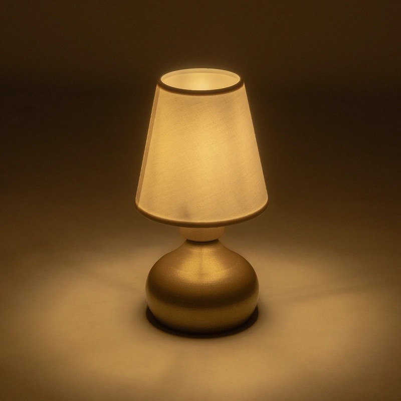 GloboStar® SWEET 204-0061 Μοντέρνο Eπιτραπέζιο Φωτιστικό Μονόφωτο 1 x E27 IP20 Χρυσό Μέταλλο με Μπεζ Ύφασμα - Μ13 x Π13 x Υ25cm