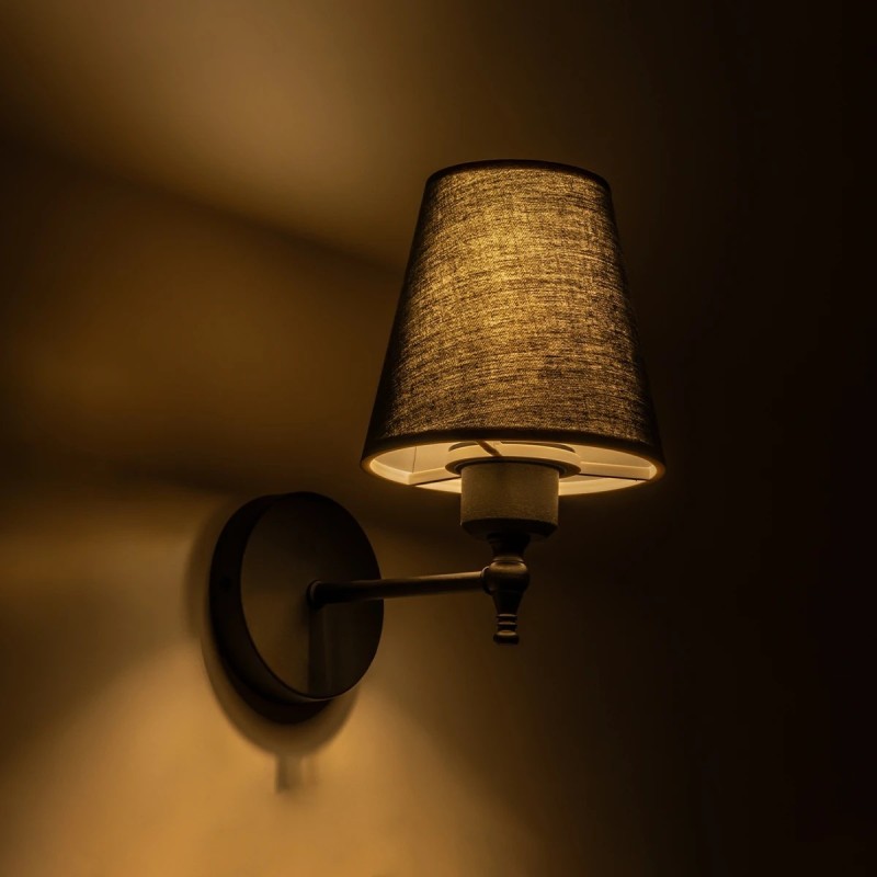 GloboStar® PAM 204-0113 Μοντέρνο Επιτοίχειο Φωτιστικό Aπλίκα Μονόφωτο 1 x E27 IP20 Μαύρο Μέταλλο με Μαύρο Ύφασμα - Μ23 x Π23 x Υ17cm