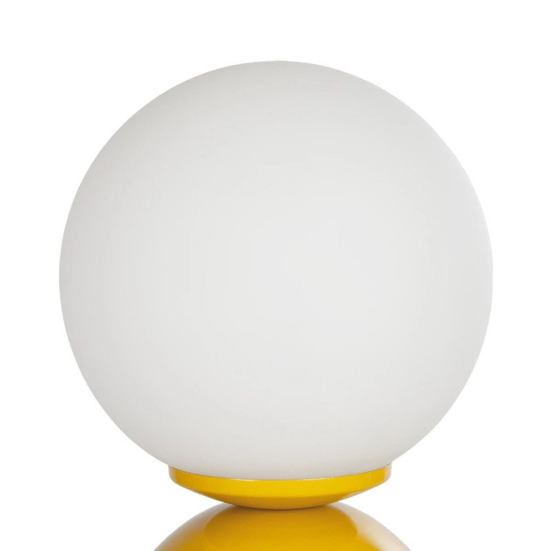 GloboStar® MAGIC 204-0131 Μοντέρνο Eπιτραπέζιο Φωτιστικό Μονόφωτο 1 x E27 IP20 Κίτρινο Μέταλλο με Λευκό Γυαλί - Μ13 x Π13 x Υ28cm