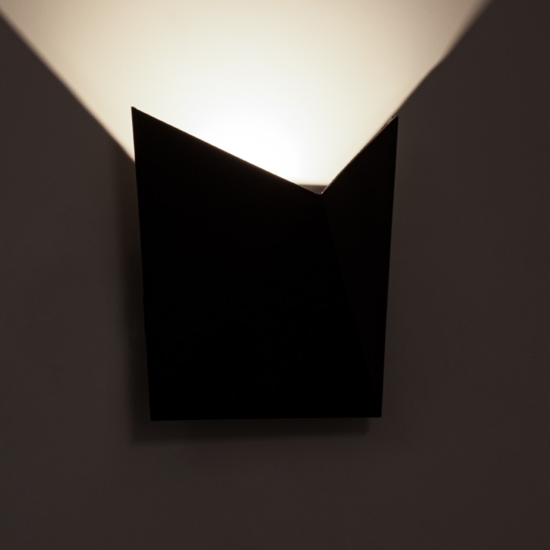 GloboStar® STEALTH 60523 Φωτιστικό Τοίχου - Απλίκα Αρχιτεκτονικού Φωτισμού Εσωτερικού/Εξωτερικού Χώρου Up or Down LED 10W 1100lm 60° AC220-240V Αδιάβροχο IP65 - Σώμα Αλουμινίου & Tempered Glass - Μ17 x Π17 x Υ7.5cm - Φυσικό Λευκό 4500K - Μαύρο - Bridg