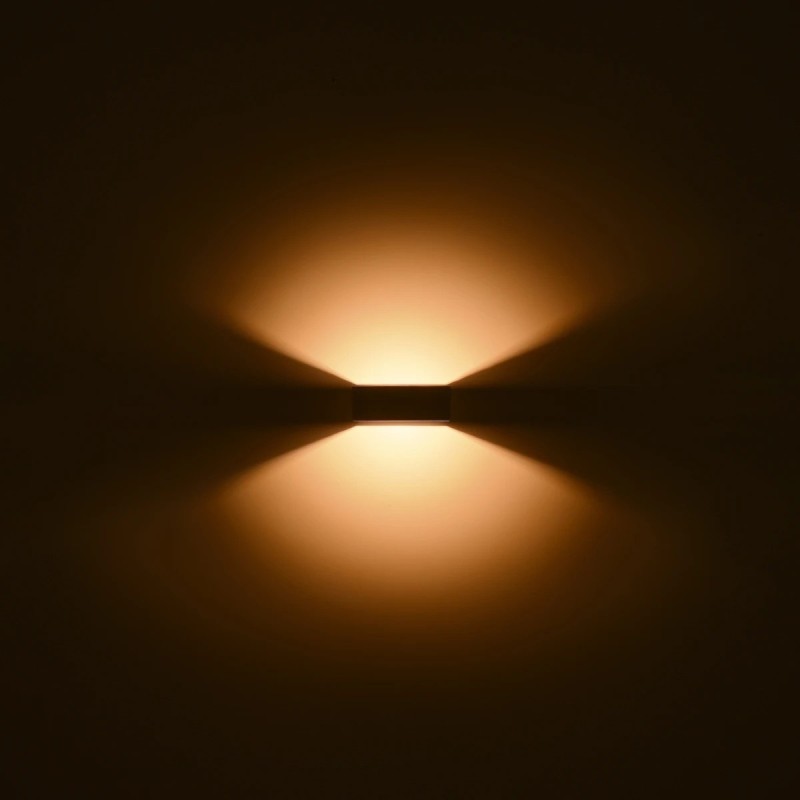 kelvo® AURA KLV-101-0118 Μοντέρνο Φωτιστικό Τοίχου - Απλίκα LED 7W 875lm 45° AC 220-240V Αδιάβροχο IP65 Θερμό Λευκό 2700K - Bridgelux COB Chip & TÜV SÜD Driver - Λευκό Ματ - Μ13 x Π15 x Υ4.5cm - 5 Χρόνια Εγγύηση