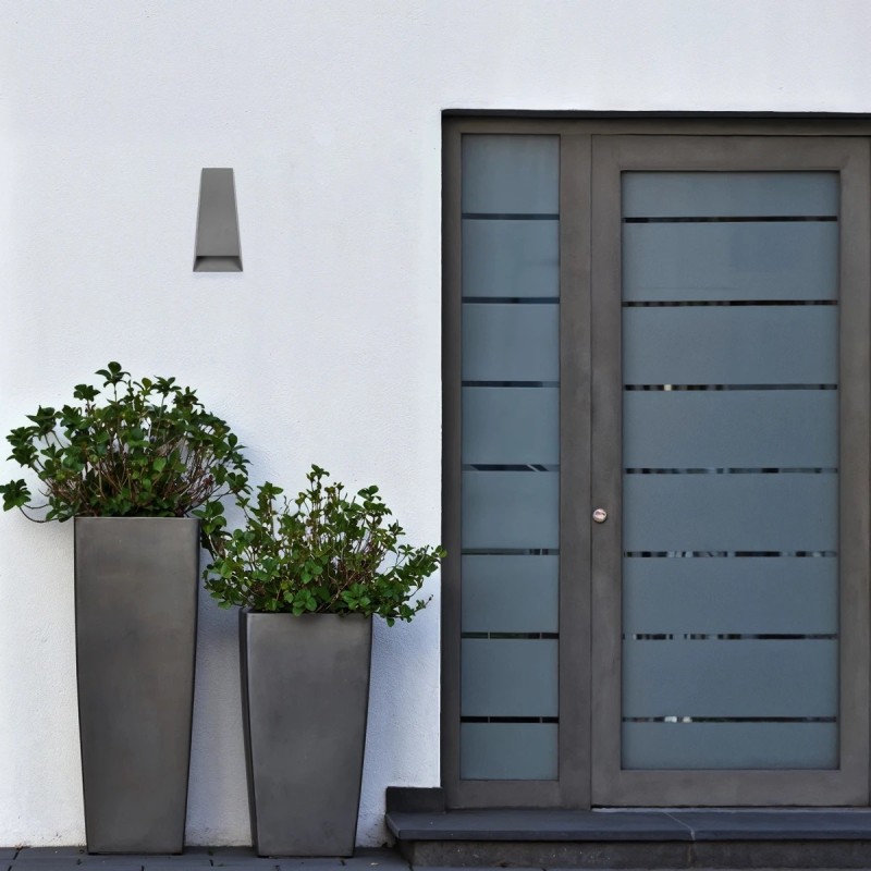 kelvo® FLUX KLV-101-0120 Μοντέρνο Φωτιστικό Τοίχου - Απλίκα LED 6W 750lm 30° AC 220-240V Αδιάβροχο IP65 Θερμό Λευκό 2700K - Bridgelux COB Chip & TÜV SÜD Driver - Γκρι Ανθρακί Ματ - Μ5 x Π8.5 x Υ17cm - 5 Χρόνια Εγγύηση