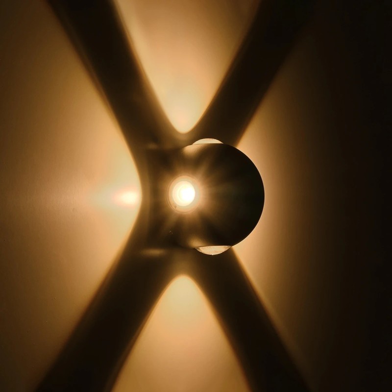 GLOBOSTAR® VEGA 60673 Μοντέρνο Φωτιστικό Τοίχου - Απλίκα LED 12W 1500lm 30° AC 220-240V Αδιάβροχο IP65 Θερμό Λευκό 2700K - Bridgelux COB Chip & TÜV SÜD Driver - Μαύρο Ματ - Μ10 x Π7.5 x Υ10cm - 5 Χρόνια Εγγύηση