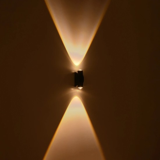 GLOBOSTAR® ARC 60679 Μοντέρνο Φωτιστικό Τοίχου - Απλίκα LED 4W 500lm 30° AC 220-240V Αδιάβροχο IP65 Θερμό Λευκό 2700K - CREE XPE Chip & TÜV SÜD Driver - Μαύρο Ματ - Μ3.5 x Π4.8 x Υ11.5cm - 5 Χρόνια Εγγύηση GLOBOSTAR® ARC 60679 Μοντέρνο Φωτιστικό Τοίχου - Απλίκα LED 4W 500lm 30° AC 220-240V Αδιάβροχο IP65 Θερμό Λευκό 2700K - CREE XPE Chip & TÜV SÜD Driver - Μαύρο Ματ - Μ3.5 x Π4.8 x Υ11.5cm - 5 Χρόνια Εγγύηση