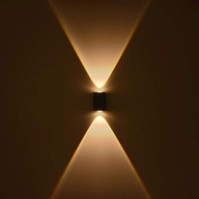 GLOBOSTAR® HIKARI 60685 Μοντέρνο Φωτιστικό Τοίχου - Απλίκα LED 4W 500lm 30° AC 220-240V Αδιάβροχο IP65 Θερμό Λευκό 2700K - CREE XPE Chip & TÜV SÜD Driver - Μαύρο Ματ - Μ6 x Π4 x Υ10.5cm - 5 Χρόνια Εγγύηση