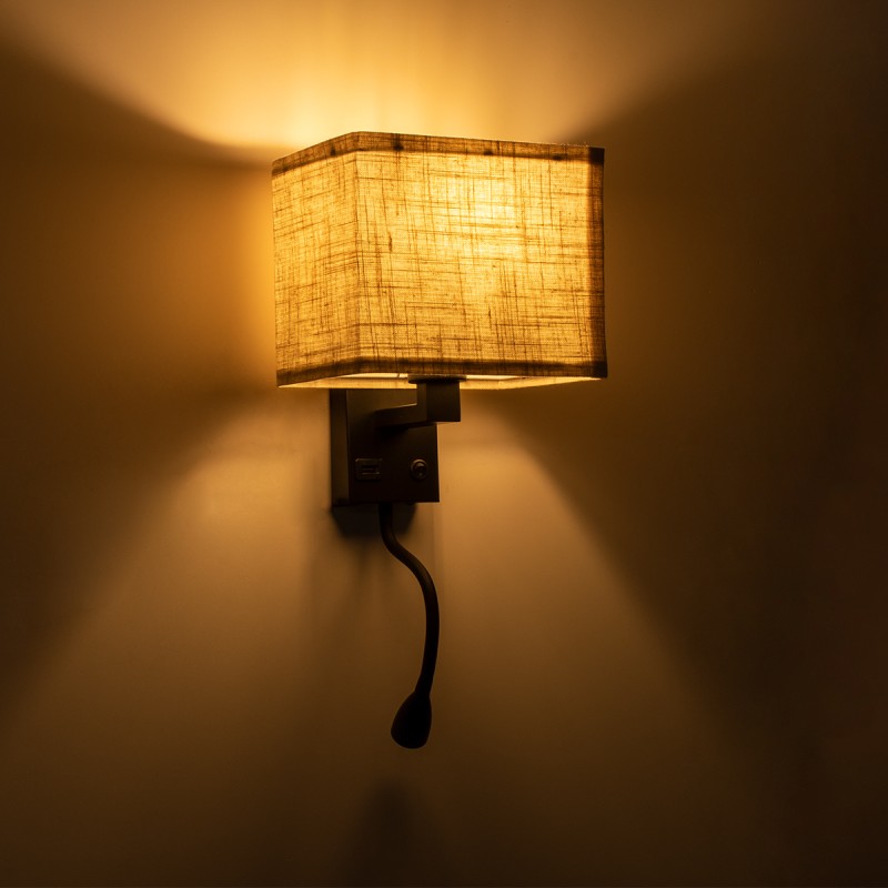 GloboStar® ROULETTE-S 61382 Μοντέρνο Φωτιστικό Τοίχου - Απλίκα Ξενοδοχείου Bed Side LED 3W 360lm & 1 x E27 36° & 360° AC 220-240V - Reading Up/Down Light - Φορτιστής USB 3A - Μ17 x Π20 x Υ37cm - Φυσικό Λευκό 4500K - Μαύρο με Μπεζ Καπέλο - Σετ 2 Τε