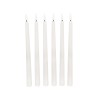 GloboStar® 79563 ΣΕΤ 6 Διακοσμητικών Realistic Κεριών Κηροπηγίου με LED Εφέ Κινούμενης Φλόγας - Μπαταρίας & Ασύρματο Χειριστήριο IR Θερμό Λευκό 2700K Dimmable