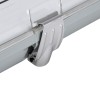 GLOBOSTAR® VIGAS 90611 Γραμμικό Βιομηχανικό Φωτιστικό Σκαφάκι Tri-Proof με Μεταλλικά Clips για 2 x Λάμπες T8 G13 60cm Τύπου Φθορίου LED Τροφοδοσίας Ενός Άκρου 120° AC 220-240V Αδιάβροχο IP65 - Γκρι με Διάφανο Κάλυμμα Πλαστικό PC - Μ66 x Π11.5 x Υ9cm
