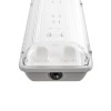 GLOBOSTAR® VIGAS 999-0250 Γραμμικό Βιομηχανικό Φωτιστικό Σκαφάκι Tri-Proof με Μεταλλικά Clips για 2 x Λάμπες T8 G13 90cm Τύπου Φθορίου LED Τροφοδοσίας Ενός Άκρου 120° AC 220-240V Αδιάβροχο IP65 - Γκρι με Διάφανο Κάλυμμα Πλαστικό PC - Μ100 x Π15 x Υ10cm