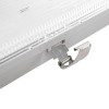 GLOBOSTAR® VIGAS 999-0250 Γραμμικό Βιομηχανικό Φωτιστικό Σκαφάκι Tri-Proof με Μεταλλικά Clips για 2 x Λάμπες T8 G13 90cm Τύπου Φθορίου LED Τροφοδοσίας Ενός Άκρου 120° AC 220-240V Αδιάβροχο IP65 - Γκρι με Διάφανο Κάλυμμα Πλαστικό PC - Μ100 x Π15 x Υ10cm