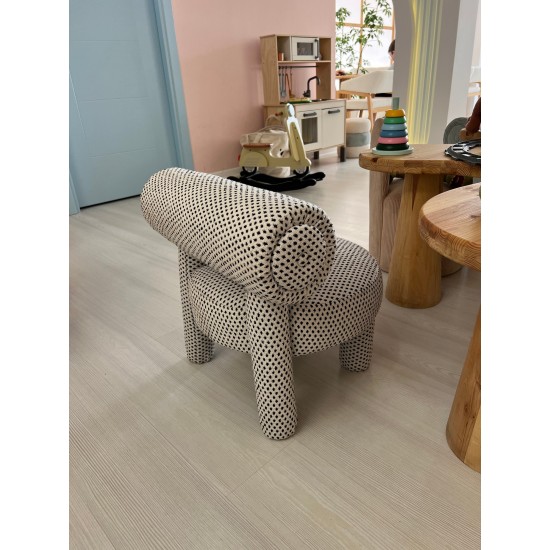 Wing Chair Dino - Puantiye Black
White Wing Chair Dino - Puantiye Black
White