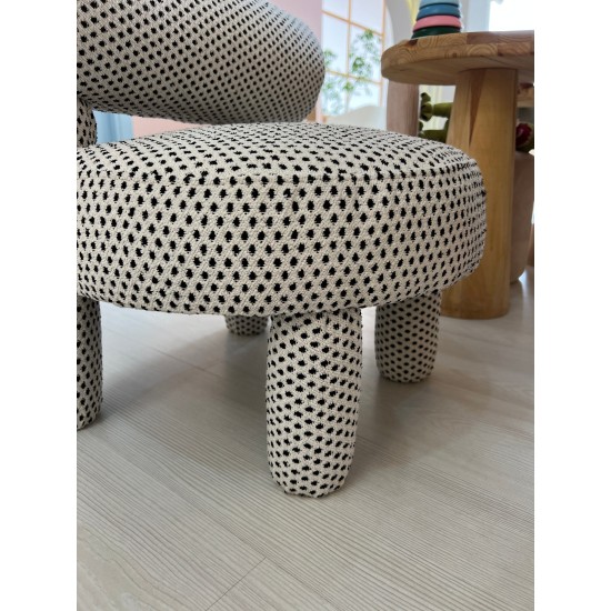 Wing Chair Dino - Puantiye Black
White Wing Chair Dino - Puantiye Black
White