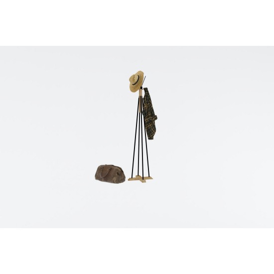 Coat Hanger Foley - Oak Oak
Black
