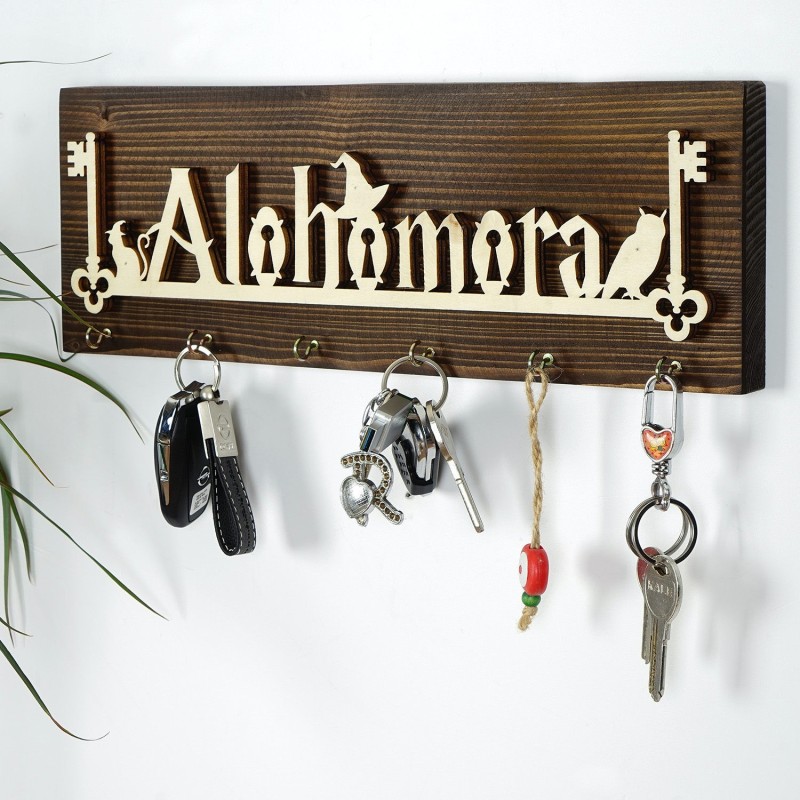 Wallxpert Wooden Key Holder LAZ157 Multicolor