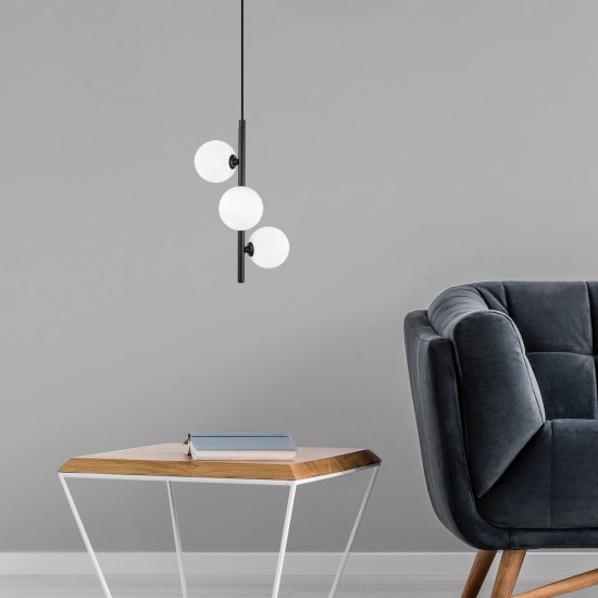 Chandelier Domino - 11047 Black
White Chandelier Domino - 11047 Black
White