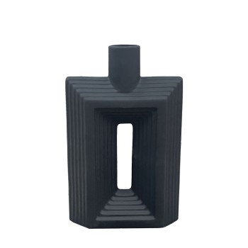 ΔΙΑΚΟΣΜΗΤΙΚΟ ΚΕΡΑΜΙΚΟ ΒΑΖΟ ΜΑΥΡΟ - ΟΡΘΟΓΩΝΙΕΣ ΔΙΑΒΑΘΜΙΣΕΙΣ ΜΕ ΤΡΥΠΑ - 18.5x7x31cm 30/KIB