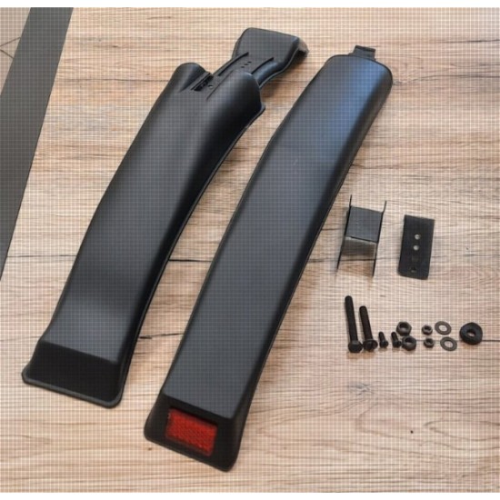 26 plastic mudguard with light reflector 85132