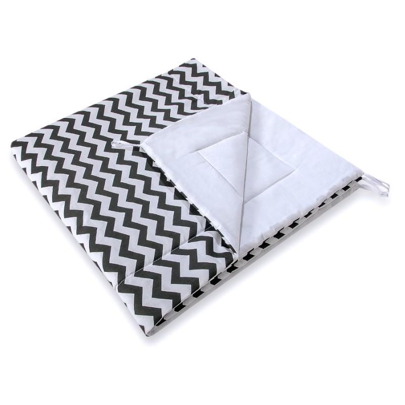 Double-sided teepee playmat- Chevron black